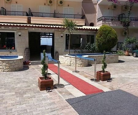 Coralli Holidays Loutra  Exterior foto